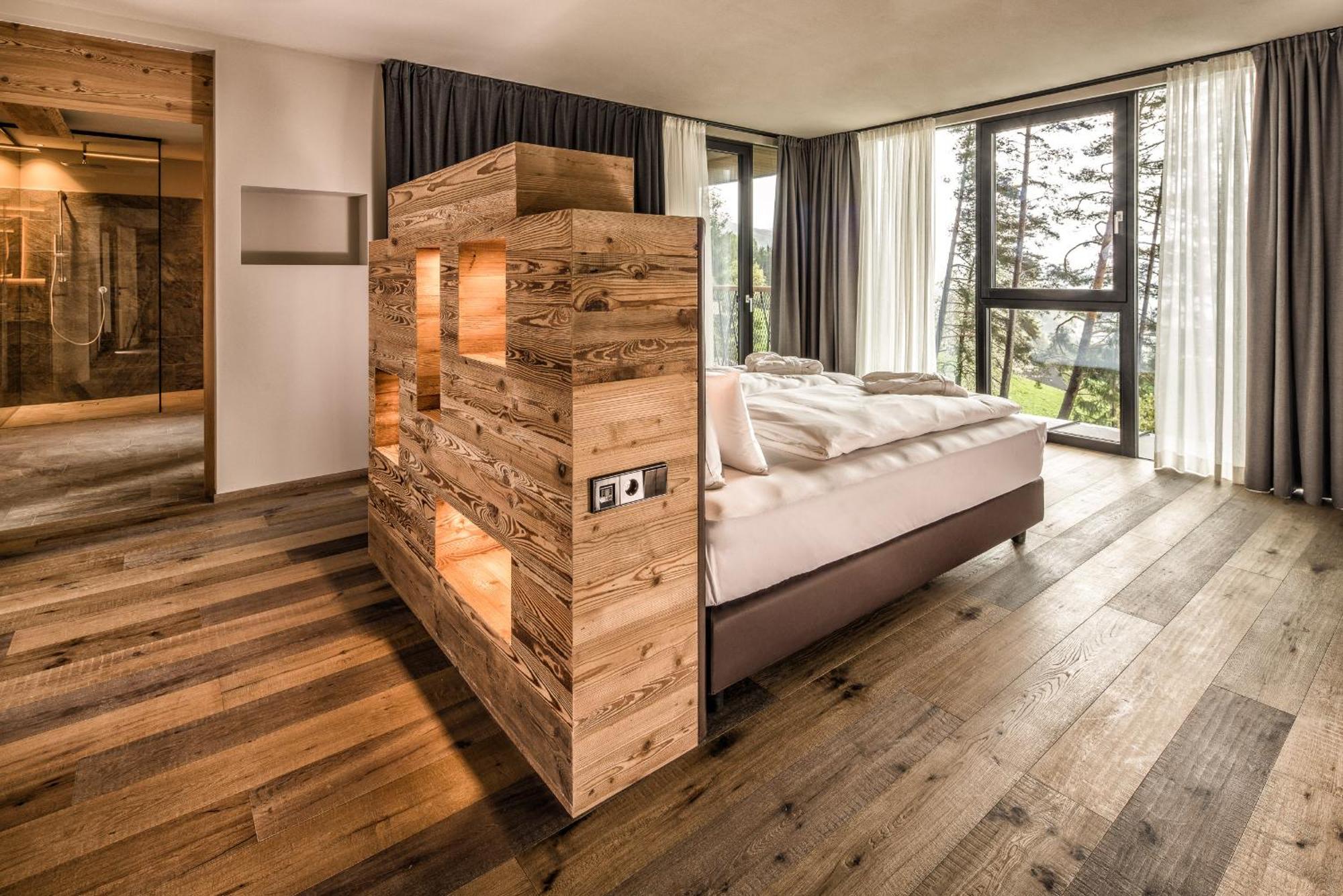 My Arbor - Dolomites Hotel Bressanone Exterior foto A room at the Hotel Axelmannstein